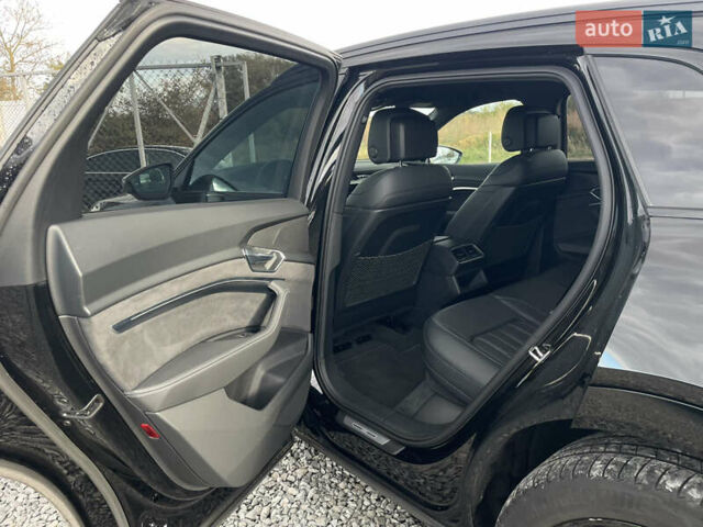 Чорний Ауді E-Tron, об'ємом двигуна 0 л та пробігом 70 тис. км за 39999 $, фото 66 на Automoto.ua