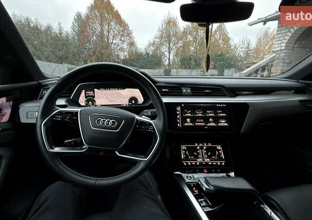 Черный Ауди E-Tron, объемом двигателя 0 л и пробегом 50 тыс. км за 44000 $, фото 11 на Automoto.ua