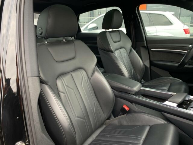 Чорний Ауді E-Tron, об'ємом двигуна 0 л та пробігом 81 тис. км за 36500 $, фото 28 на Automoto.ua