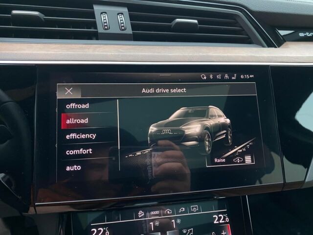 Чорний Ауді E-Tron, об'ємом двигуна 0 л та пробігом 38 тис. км за 33900 $, фото 18 на Automoto.ua