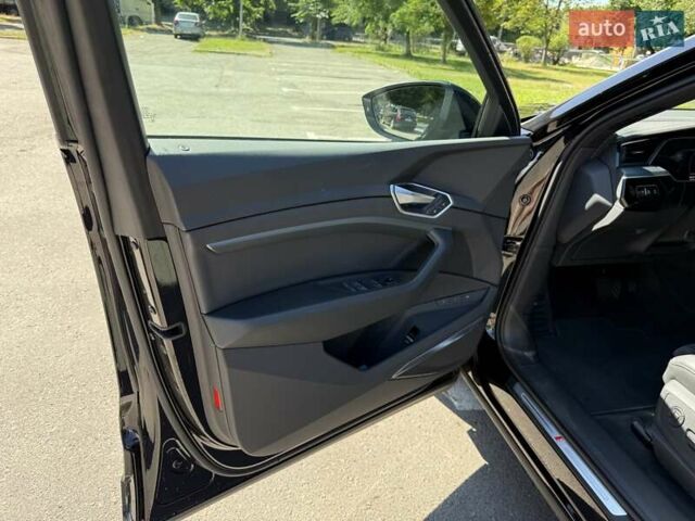 Черный Ауди E-Tron, объемом двигателя 0 л и пробегом 23 тыс. км за 38999 $, фото 32 на Automoto.ua