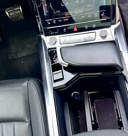 Черный Ауди E-Tron, объемом двигателя 0 л и пробегом 90 тыс. км за 37999 $, фото 28 на Automoto.ua