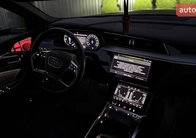 Черный Ауди E-Tron, объемом двигателя 0 л и пробегом 50 тыс. км за 44000 $, фото 40 на Automoto.ua