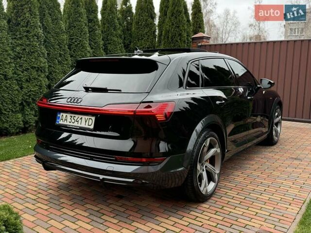 Чорний Ауді E-Tron, об'ємом двигуна 0 л та пробігом 58 тис. км за 42999 $, фото 13 на Automoto.ua