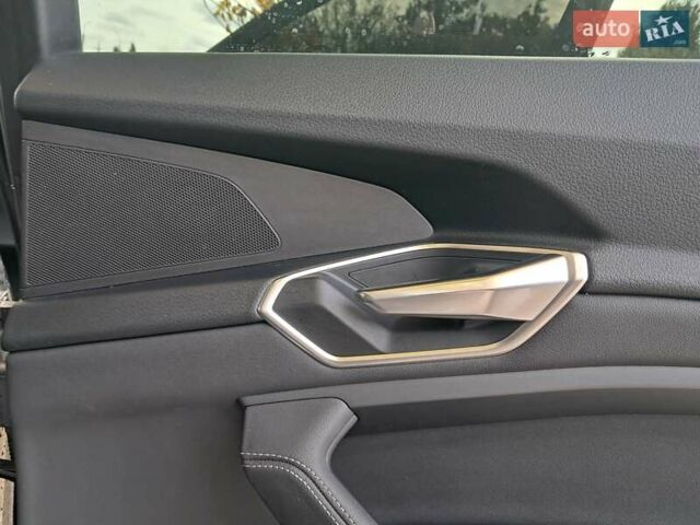 Черный Ауди E-Tron, объемом двигателя 0 л и пробегом 200 тыс. км за 27500 $, фото 69 на Automoto.ua