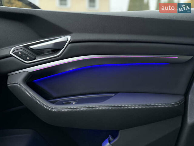 Чорний Ауді E-Tron, об'ємом двигуна 0 л та пробігом 54 тис. км за 37990 $, фото 25 на Automoto.ua