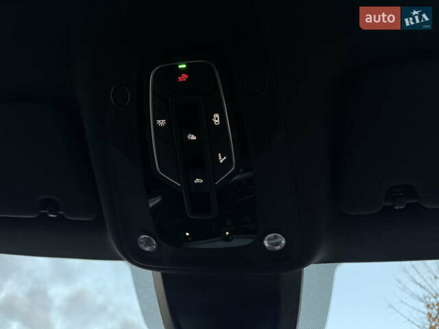Чорний Ауді E-Tron, об'ємом двигуна 0 л та пробігом 58 тис. км за 41900 $, фото 46 на Automoto.ua
