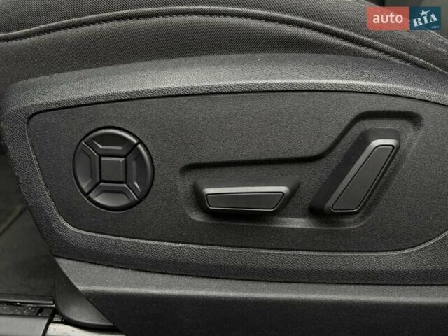 Чорний Ауді E-Tron, об'ємом двигуна 0 л та пробігом 99 тис. км за 29000 $, фото 34 на Automoto.ua