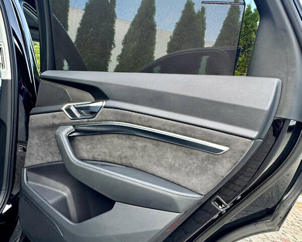Черный Ауди E-Tron, объемом двигателя 0 л и пробегом 82 тыс. км за 37777 $, фото 57 на Automoto.ua