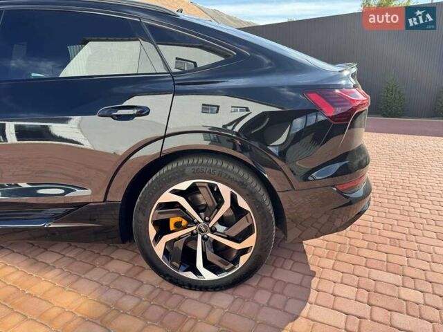 Черный Ауди E-Tron, объемом двигателя 0 л и пробегом 127 тыс. км за 37900 $, фото 12 на Automoto.ua