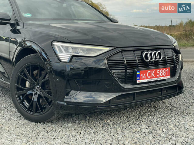Чорний Ауді E-Tron, об'ємом двигуна 0 л та пробігом 70 тис. км за 39999 $, фото 11 на Automoto.ua