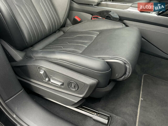 Чорний Ауді E-Tron, об'ємом двигуна 0 л та пробігом 70 тис. км за 39999 $, фото 19 на Automoto.ua