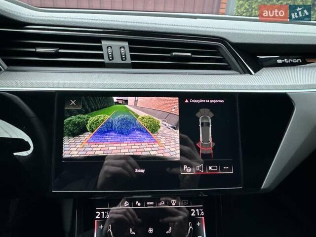 Чорний Ауді E-Tron, об'ємом двигуна 0 л та пробігом 58 тис. км за 42999 $, фото 67 на Automoto.ua