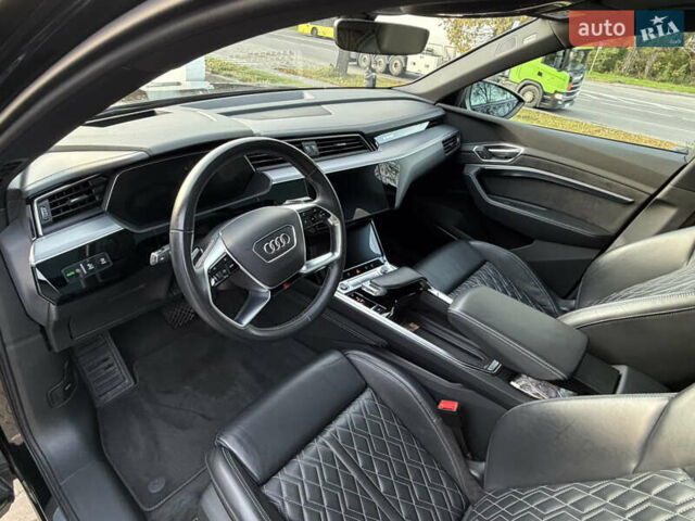 Черный Ауди E-Tron, объемом двигателя 0 л и пробегом 71 тыс. км за 38470 $, фото 42 на Automoto.ua