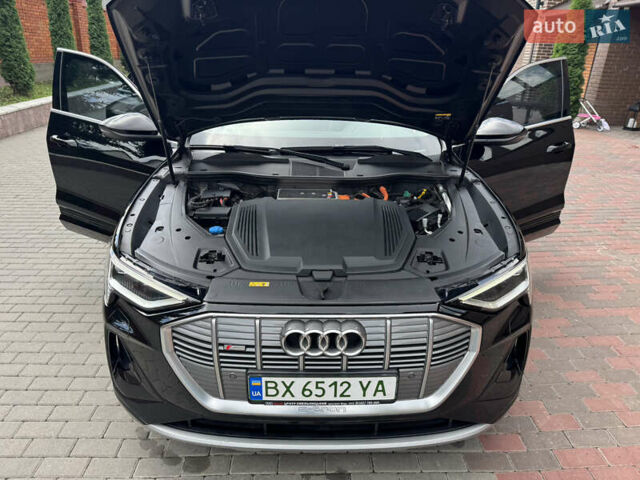 Черный Ауди E-Tron, объемом двигателя 0 л и пробегом 57 тыс. км за 29700 $, фото 41 на Automoto.ua