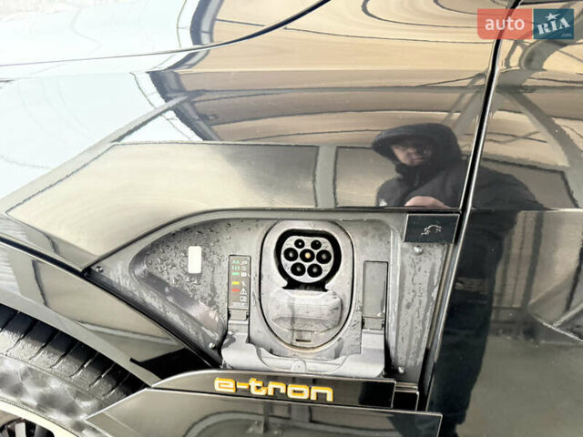 Черный Ауди E-Tron, объемом двигателя 0 л и пробегом 150 тыс. км за 27500 $, фото 43 на Automoto.ua