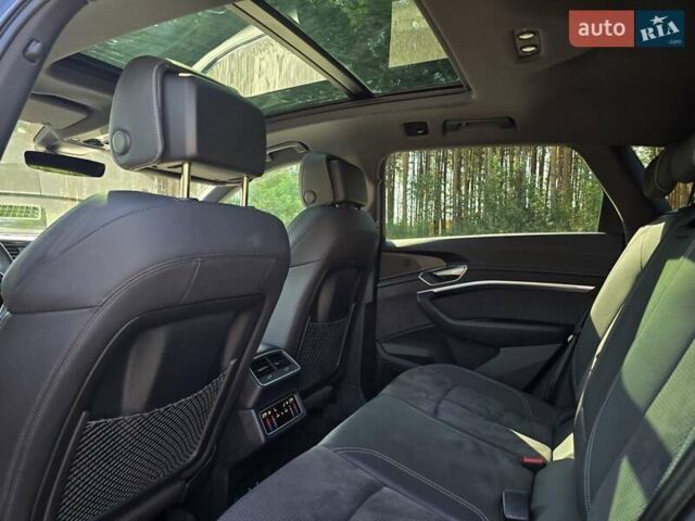 Чорний Ауді E-Tron, об'ємом двигуна 0 л та пробігом 73 тис. км за 37499 $, фото 44 на Automoto.ua
