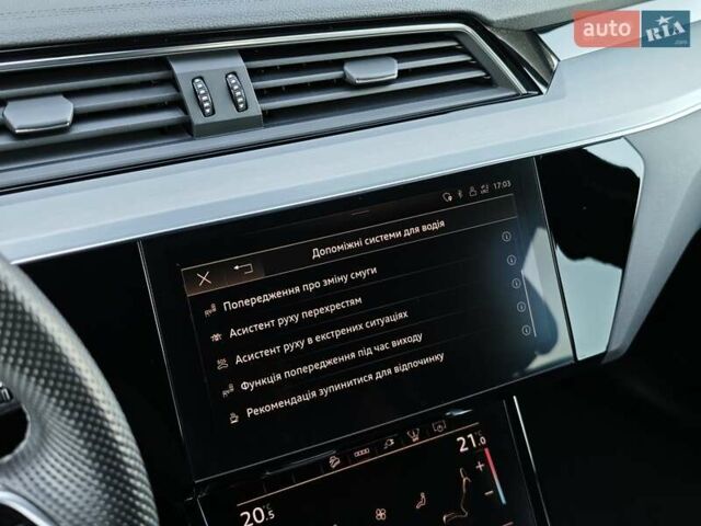 Чорний Ауді E-Tron, об'ємом двигуна 0 л та пробігом 34 тис. км за 49499 $, фото 65 на Automoto.ua