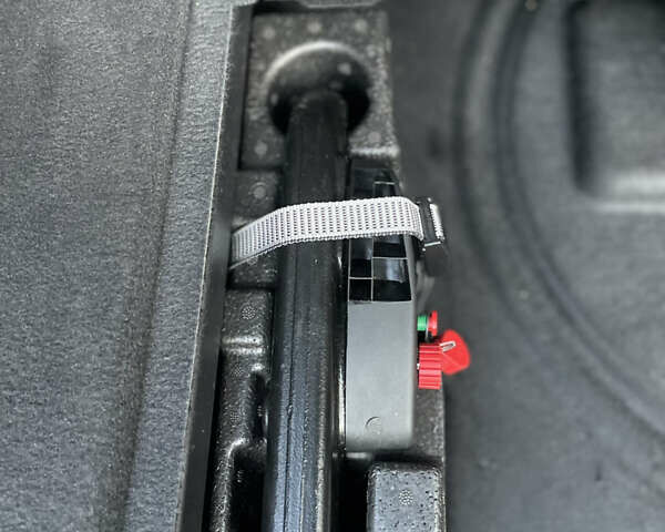 Чорний Ауді E-Tron, об'ємом двигуна 0 л та пробігом 35 тис. км за 40950 $, фото 47 на Automoto.ua