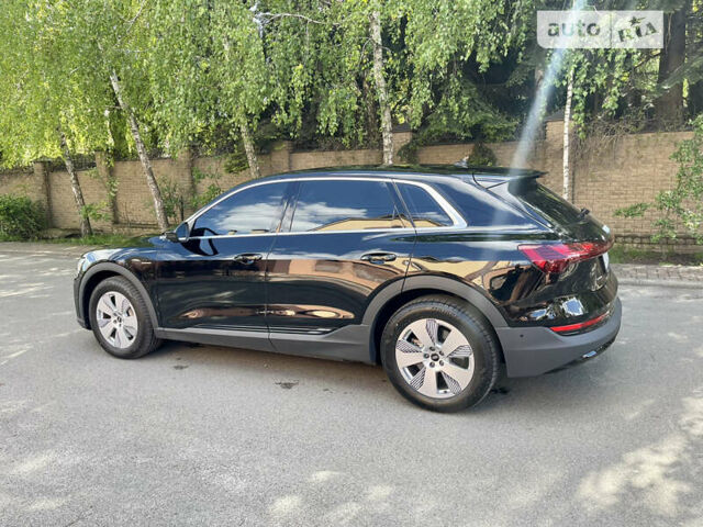 Чорний Ауді E-Tron, об'ємом двигуна 0 л та пробігом 33 тис. км за 33500 $, фото 7 на Automoto.ua