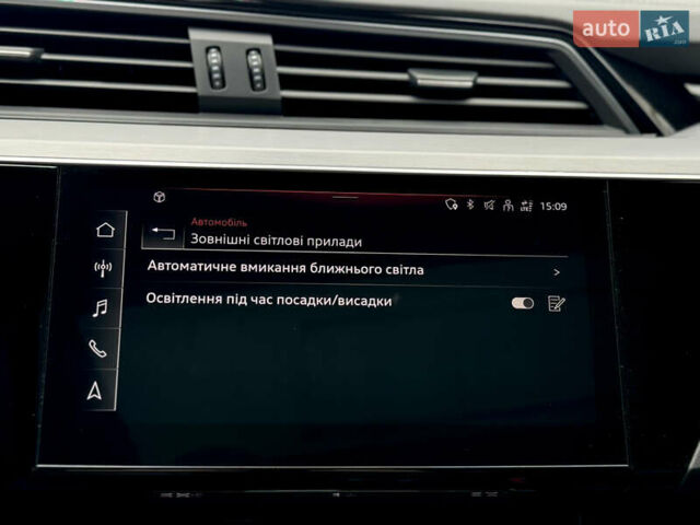 Черный Ауди E-Tron, объемом двигателя 0 л и пробегом 63 тыс. км за 44999 $, фото 59 на Automoto.ua