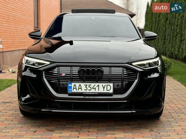 Чорний Ауді E-Tron, об'ємом двигуна 0 л та пробігом 58 тис. км за 42999 $, фото 5 на Automoto.ua