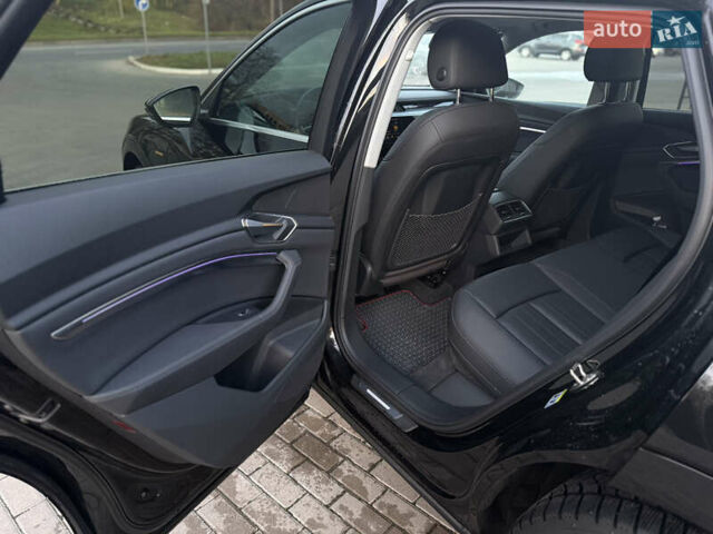 Чорний Ауді E-Tron, об'ємом двигуна 0 л та пробігом 155 тис. км за 28500 $, фото 15 на Automoto.ua