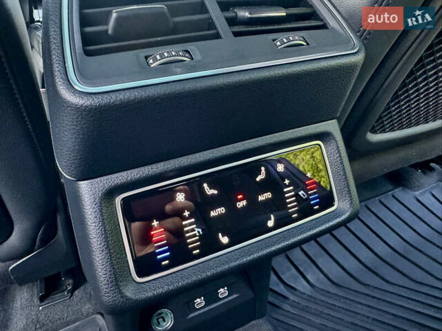 Черный Ауди E-Tron, объемом двигателя 0 л и пробегом 82 тыс. км за 37777 $, фото 79 на Automoto.ua