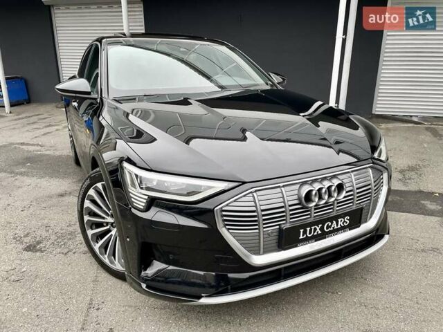 Черный Ауди E-Tron, объемом двигателя 0 л и пробегом 66 тыс. км за 41900 $, фото 20 на Automoto.ua