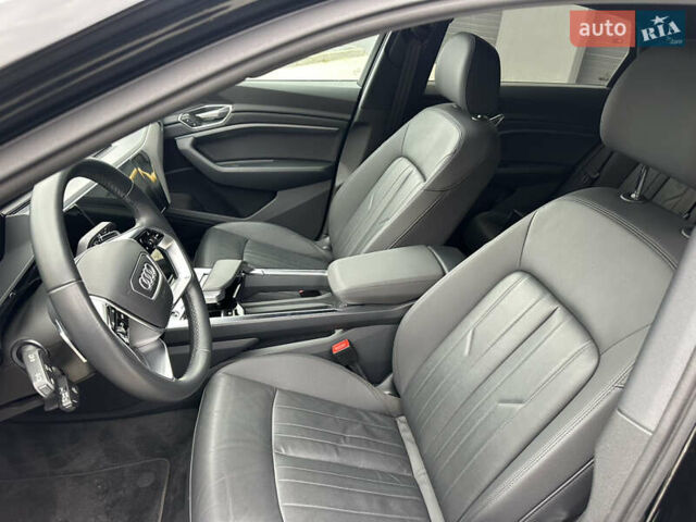 Чорний Ауді E-Tron, об'ємом двигуна 0 л та пробігом 89 тис. км за 35200 $, фото 3 на Automoto.ua