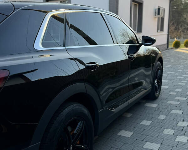 Черный Ауди E-Tron, объемом двигателя 0 л и пробегом 79 тыс. км за 26000 $, фото 9 на Automoto.ua