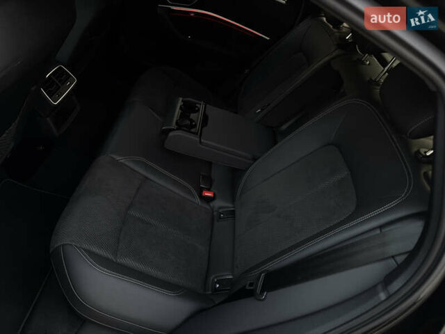 Чорний Ауді E-Tron, об'ємом двигуна 0 л та пробігом 58 тис. км за 39999 $, фото 52 на Automoto.ua