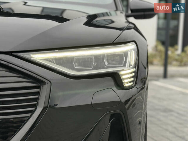 Черный Ауди E-Tron, объемом двигателя 0 л и пробегом 70 тыс. км за 38900 $, фото 6 на Automoto.ua