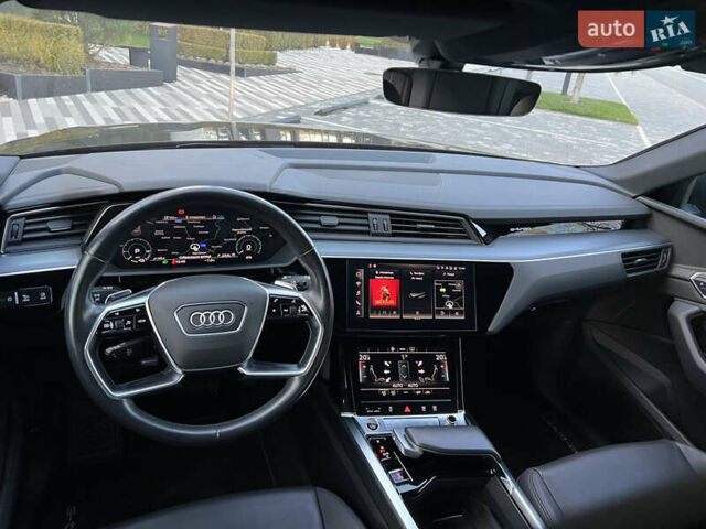 Чорний Ауді E-Tron, об'ємом двигуна 0 л та пробігом 187 тис. км за 23300 $, фото 68 на Automoto.ua