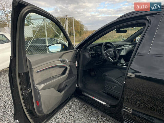 Чорний Ауді E-Tron, об'ємом двигуна 0 л та пробігом 70 тис. км за 39999 $, фото 59 на Automoto.ua