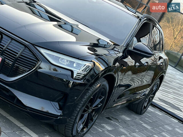 Чорний Ауді E-Tron, об'ємом двигуна 0 л та пробігом 187 тис. км за 23300 $, фото 74 на Automoto.ua