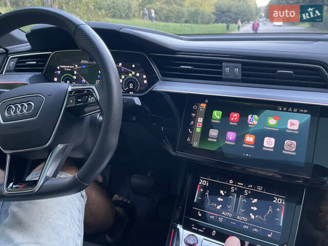 Чорний Ауді E-Tron, об'ємом двигуна 0 л та пробігом 79 тис. км за 44200 $, фото 31 на Automoto.ua