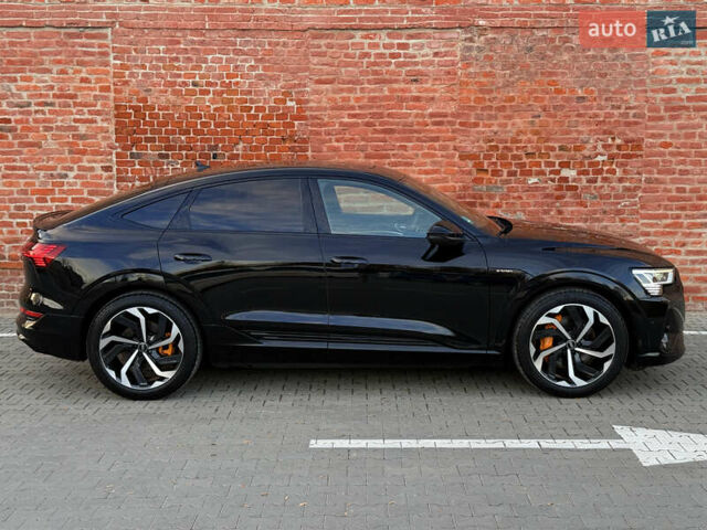 Чорний Ауді E-Tron, об'ємом двигуна 0 л та пробігом 58 тис. км за 39999 $, фото 20 на Automoto.ua