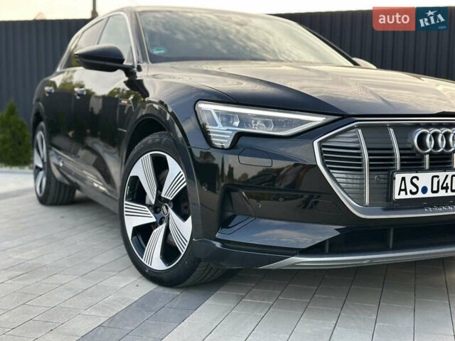 Черный Ауди E-Tron, объемом двигателя 0 л и пробегом 40 тыс. км за 26900 $, фото 2 на Automoto.ua