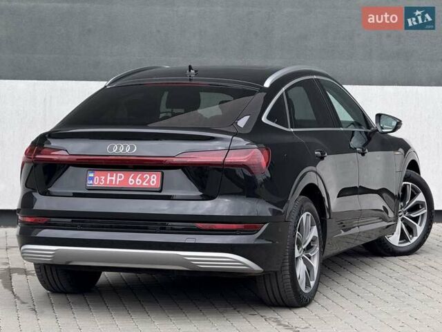 Чорний Ауді E-Tron, об'ємом двигуна 0 л та пробігом 148 тис. км за 31500 $, фото 15 на Automoto.ua