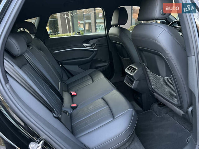 Чорний Ауді E-Tron, об'ємом двигуна 0 л та пробігом 187 тис. км за 23300 $, фото 37 на Automoto.ua