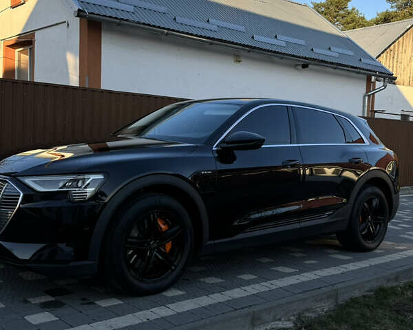 Черный Ауди E-Tron, объемом двигателя 0 л и пробегом 79 тыс. км за 26000 $, фото 17 на Automoto.ua