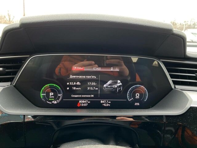 Чорний Ауді E-Tron, об'ємом двигуна 0 л та пробігом 81 тис. км за 36500 $, фото 15 на Automoto.ua