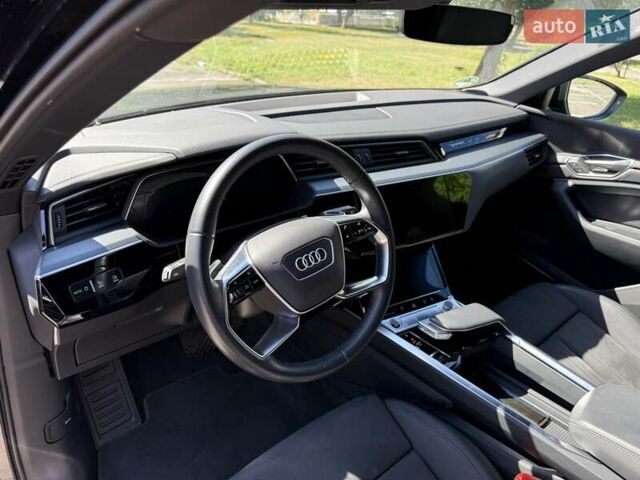 Черный Ауди E-Tron, объемом двигателя 0 л и пробегом 23 тыс. км за 38999 $, фото 24 на Automoto.ua