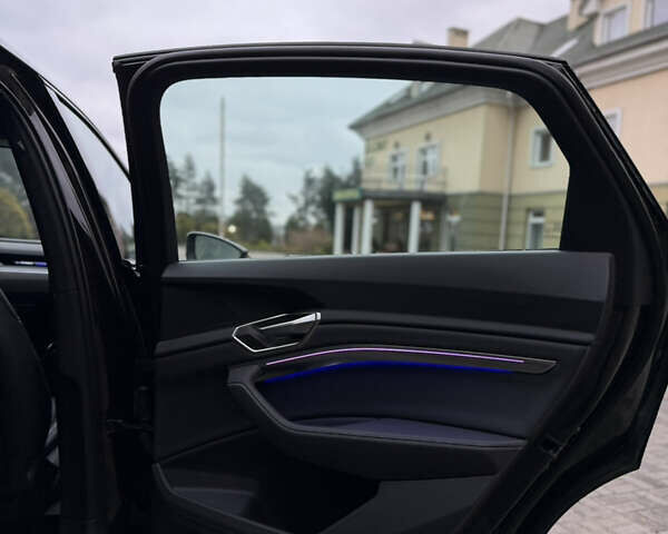 Чорний Ауді E-Tron, об'ємом двигуна 0 л та пробігом 54 тис. км за 37990 $, фото 37 на Automoto.ua