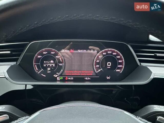 Чорний Ауді E-Tron, об'ємом двигуна 0 л та пробігом 58 тис. км за 42999 $, фото 51 на Automoto.ua