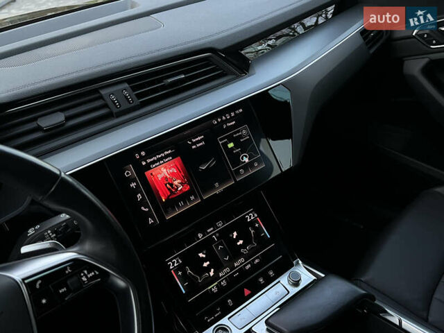 Чорний Ауді E-Tron, об'ємом двигуна 0 л та пробігом 187 тис. км за 23300 $, фото 52 на Automoto.ua