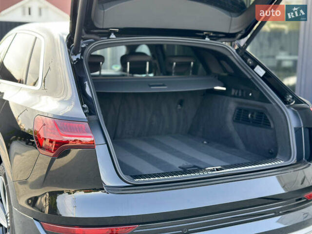 Черный Ауди E-Tron, объемом двигателя 0 л и пробегом 40 тыс. км за 26900 $, фото 37 на Automoto.ua