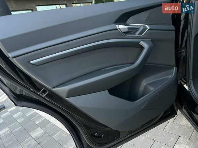 Чорний Ауді E-Tron, об'ємом двигуна 0 л та пробігом 187 тис. км за 23300 $, фото 62 на Automoto.ua