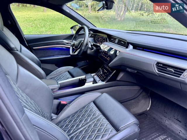 Чорний Ауді E-Tron, об'ємом двигуна 0 л та пробігом 79 тис. км за 44200 $, фото 41 на Automoto.ua